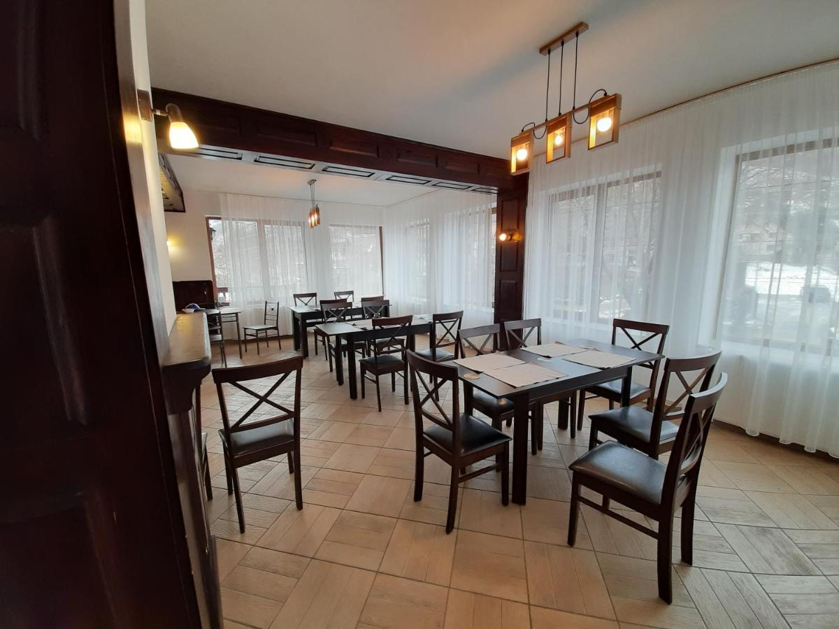 Pensiunea Montan Din Bran,Sat Simon Spa Indoor บราน ภายนอก รูปภาพ