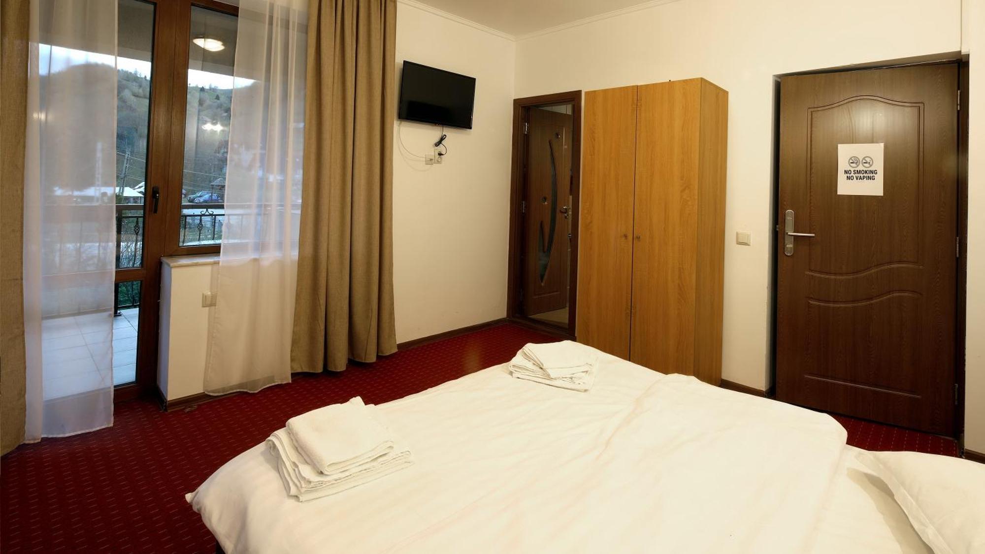 Pensiunea Montan Din Bran,Sat Simon Spa Indoor บราน ภายนอก รูปภาพ